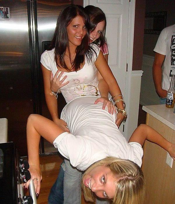 15P Really drunk amateur girlfriends going wild