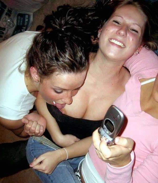 15P Really drunk amateur girlfriends going wild