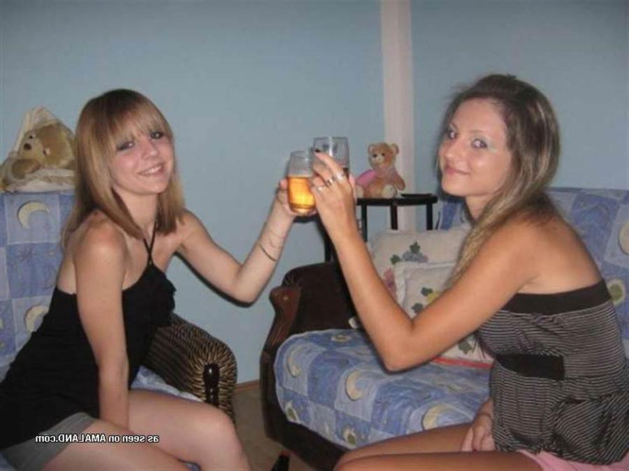 15P Really drunk amateur girlfriends going wild