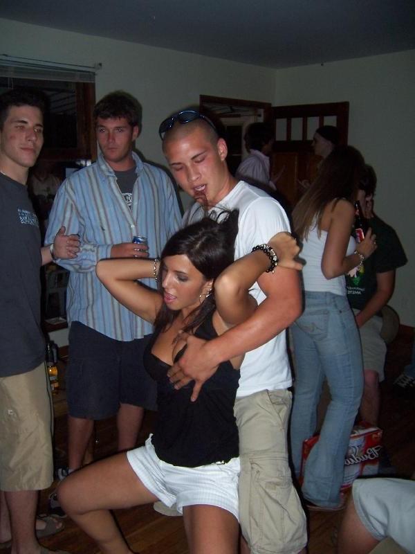 15P Really drunk amateur girls going wild