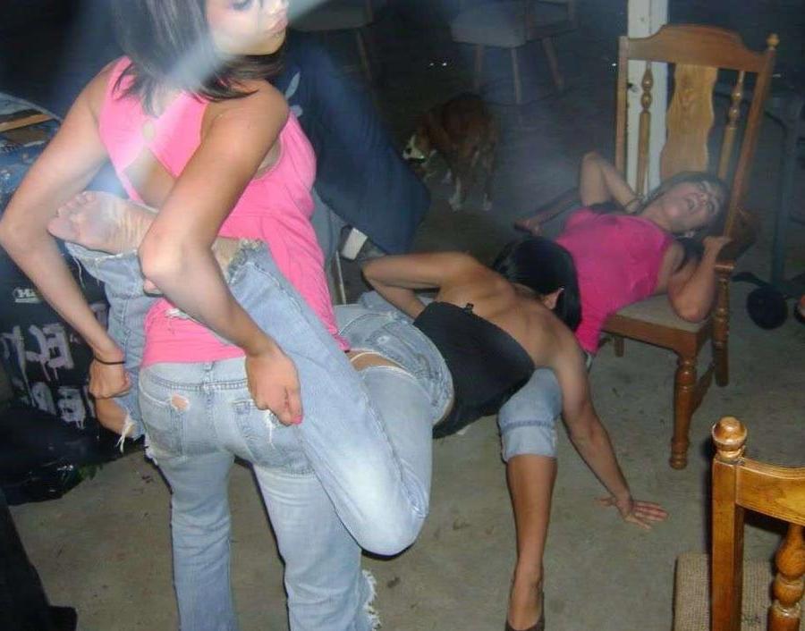 13P Really drunk amateur girlfriends going wild