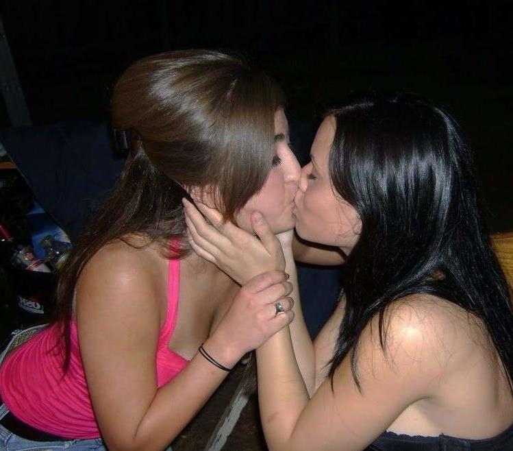 13P Really drunk amateur girlfriends going wild