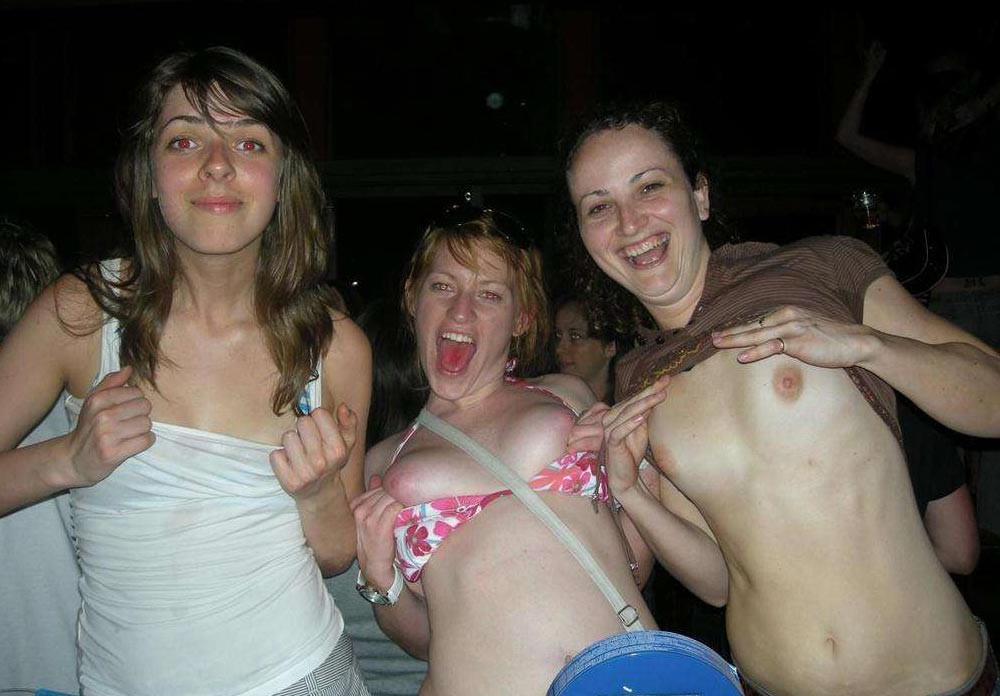 15P Really drunk amateur girls flashing tits