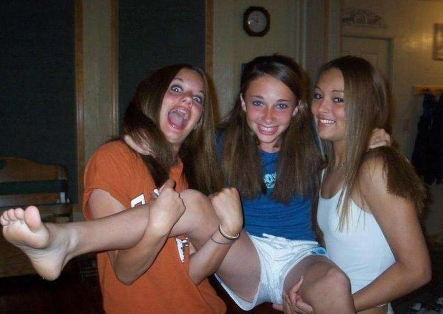15P Really drunk amateur girlfriends exposed