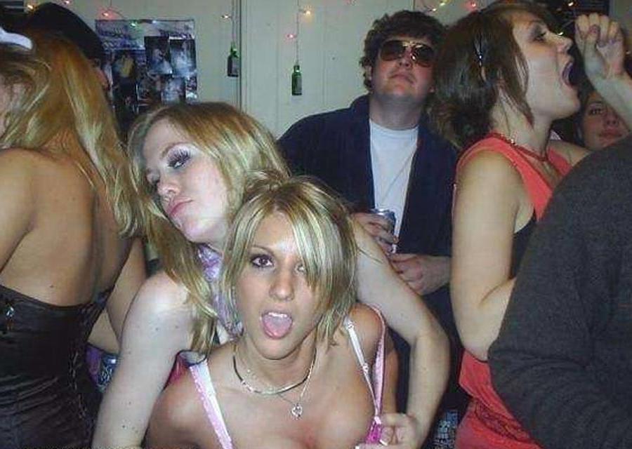 15P Really drunk amateur girlfriends exposed