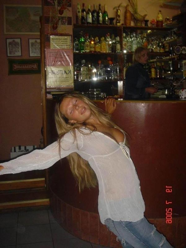 15P Real drunk amateur girlfriends going wild