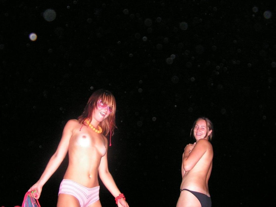 15P Pics of drunk girls having fun posing in the nude