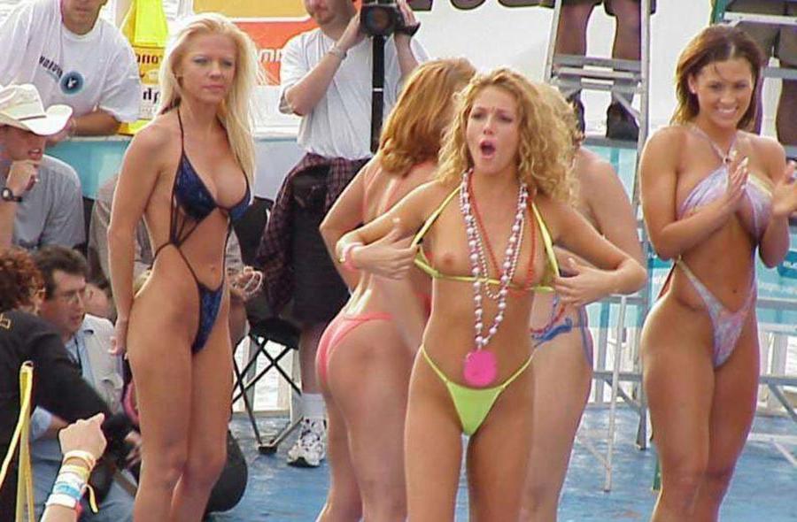 15P Real drunk amateur girls going wild