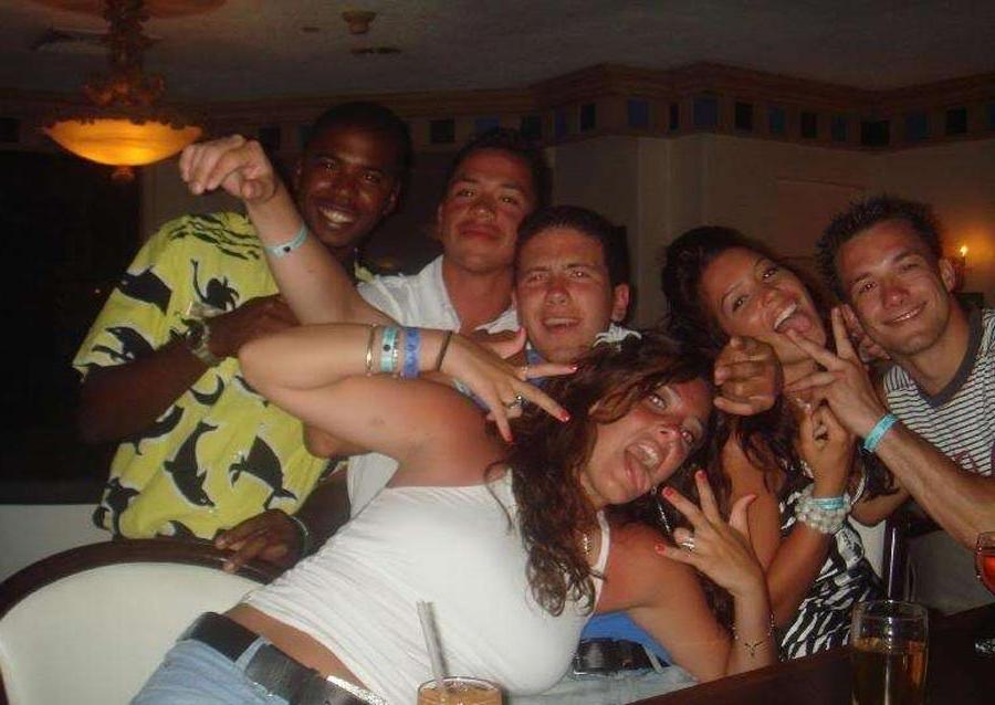 15P Real drunk amateur girls going wild
