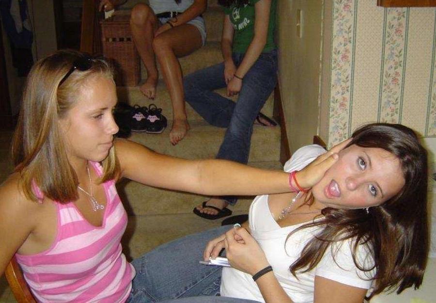 15P Real drunk amateur girls going wild