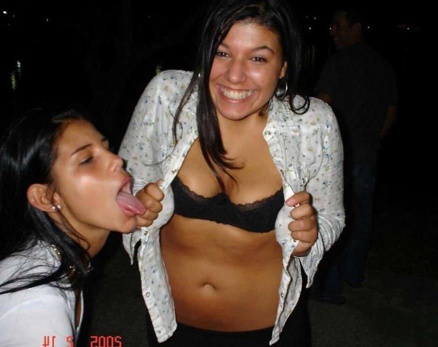15P Real drunk amateur girls going wild