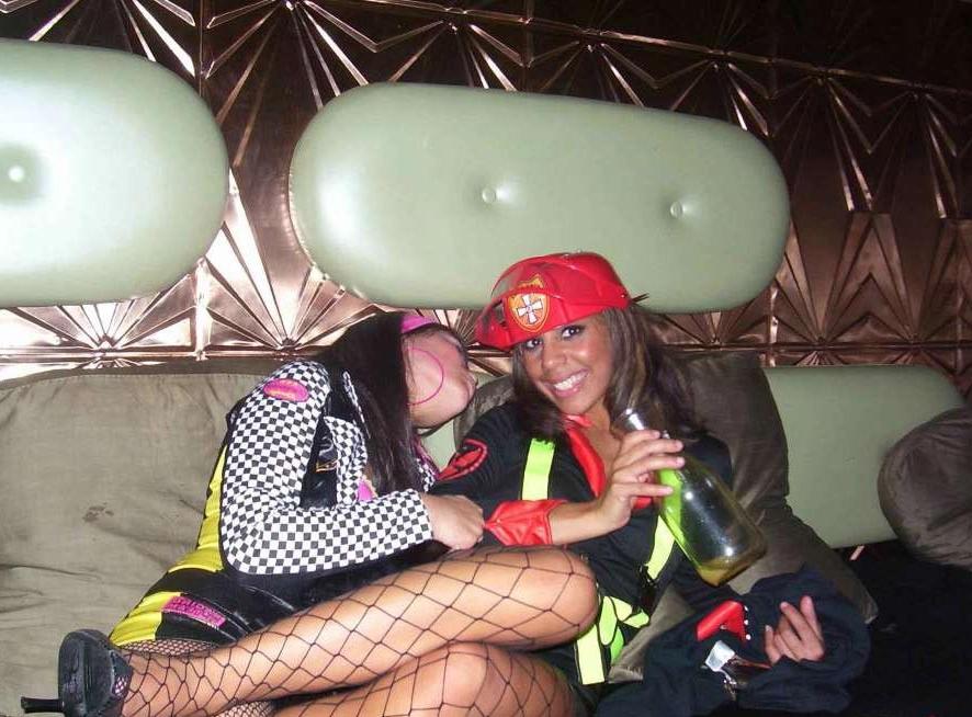 15P Real drunk amateur girls going wild