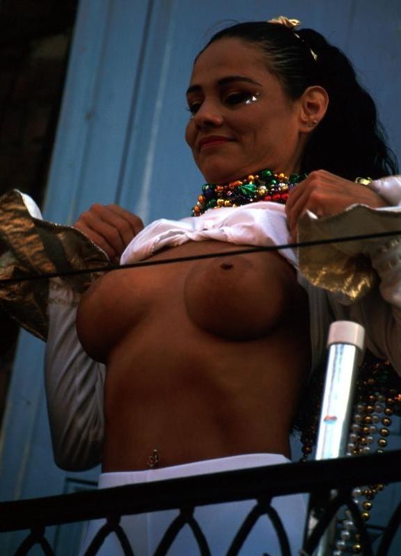 10P Wasted Drunk College Babes Exposing Tender Pink Flesh