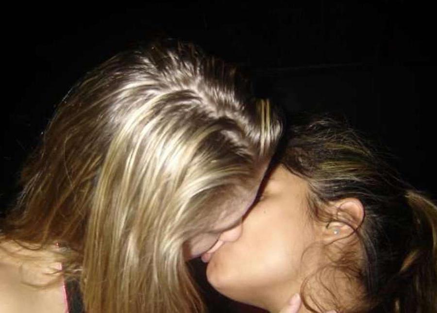 15P Real drunk amateur girlfriends going wild