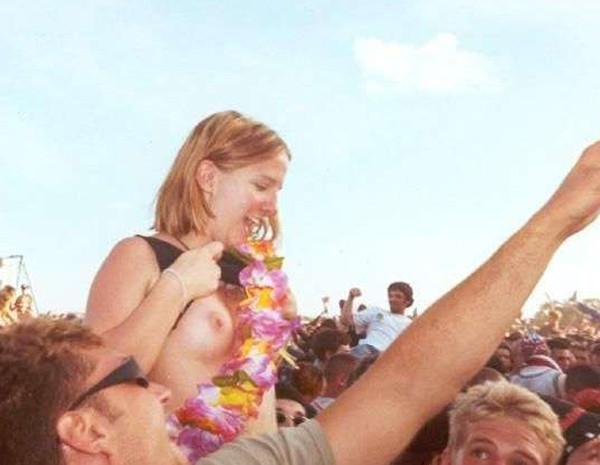 15P Drunk Chicks Flashing Perky Tits at Concerts