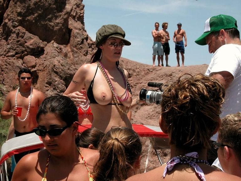 15P Hot Drunk College Chicks Flashing Perky Tits