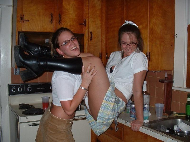15P Hot Drunk College Chicks Flashing Perky Tits