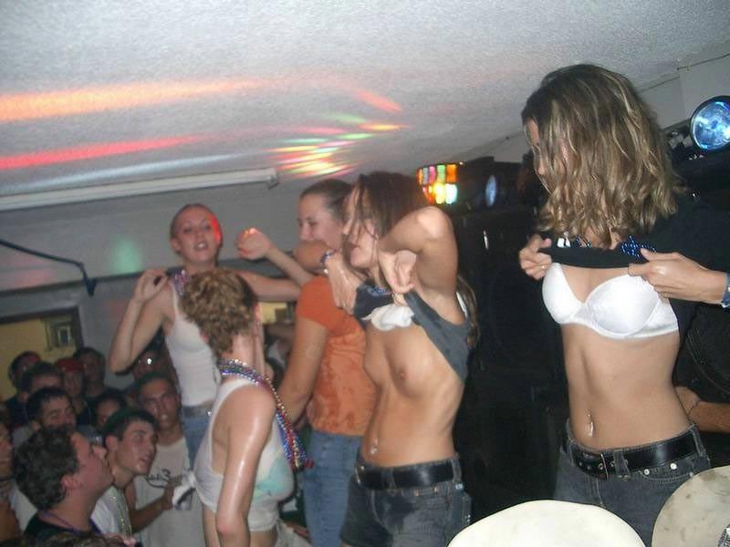 15P Real drunk amateurs getting wild