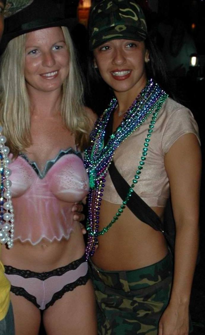 15P Drunk Naked Mardigras Spring Break College Girls Flashing