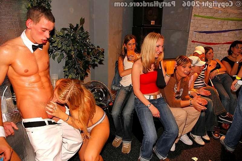 20P Malestrippers seduce teen amateurs to go dirty
