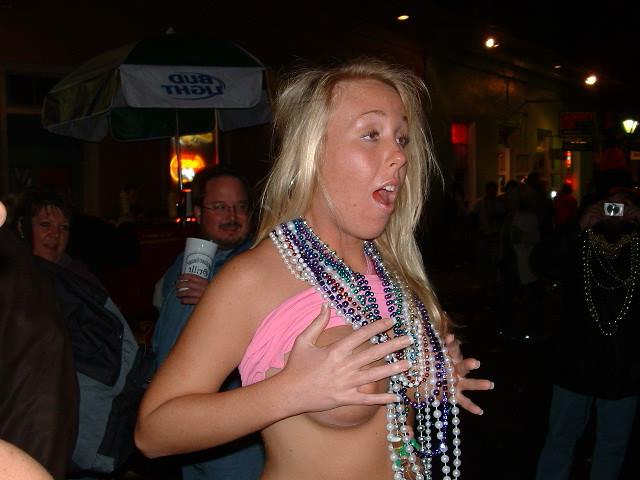 15P Drunk girls show boobs at mardis gras