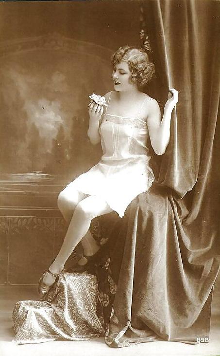 25P Old French postcards 12