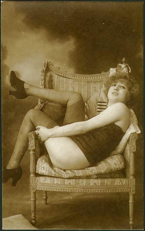 25P Old French postcards 12