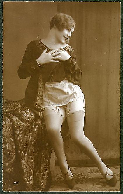 25P Old French postcards 12