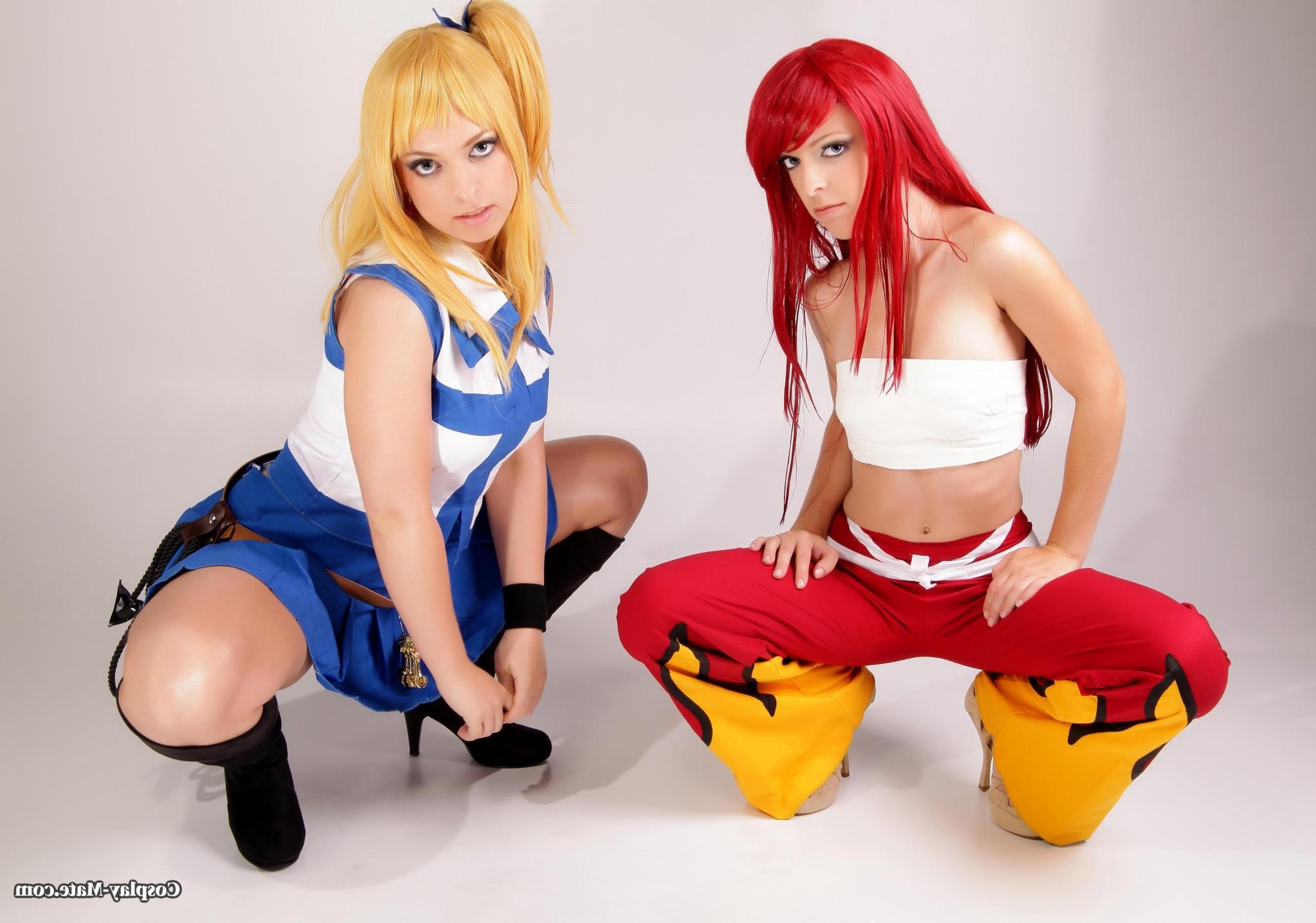 12P Cute cosplay girls play dressup