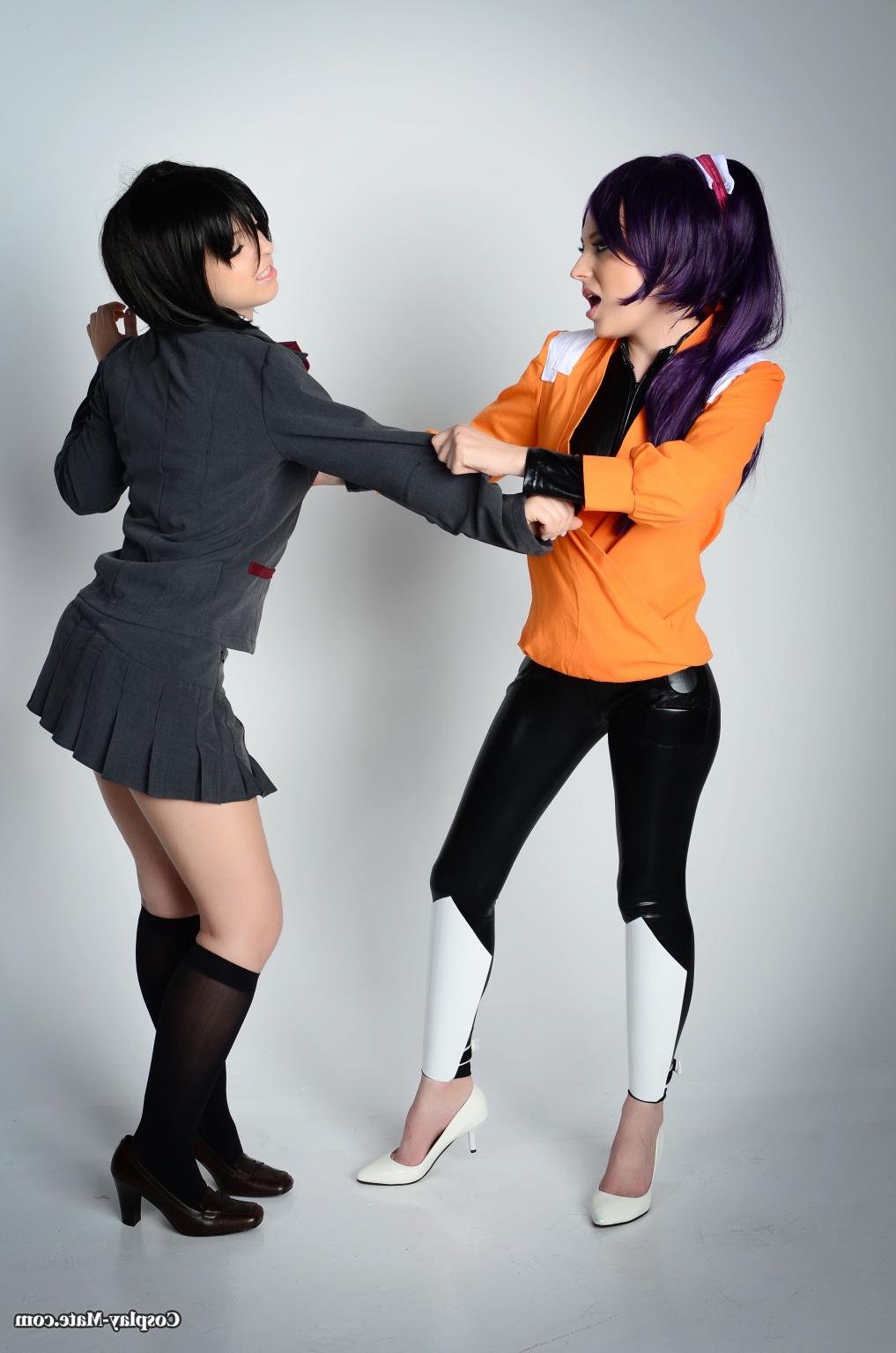 12P Cute cosplay girls play dressup