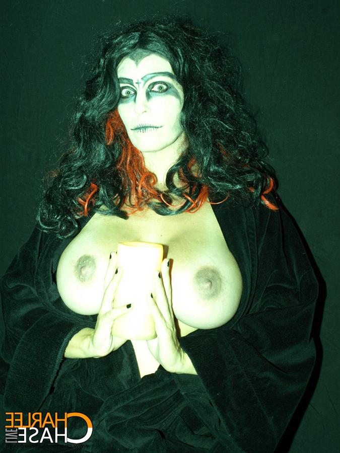12P CHARLEE CHASE IS A SCARY HALLOWEEN WITCH WITH A WET PUSSY