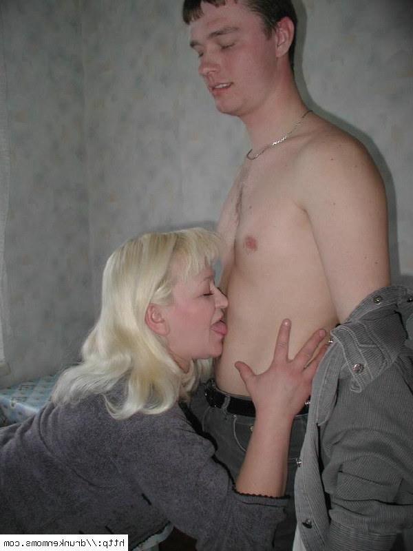 16P Drunk mature granny fucks