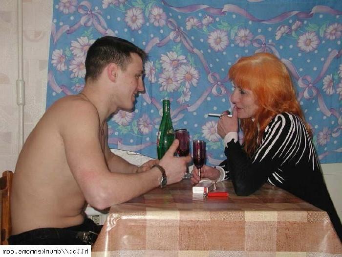 16P Drunk mature redhead with her guy