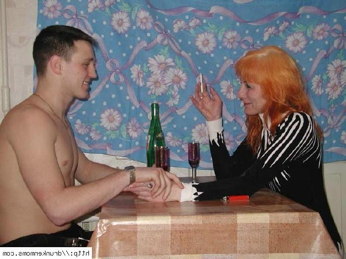 16P Drunk mature redhead with her guy