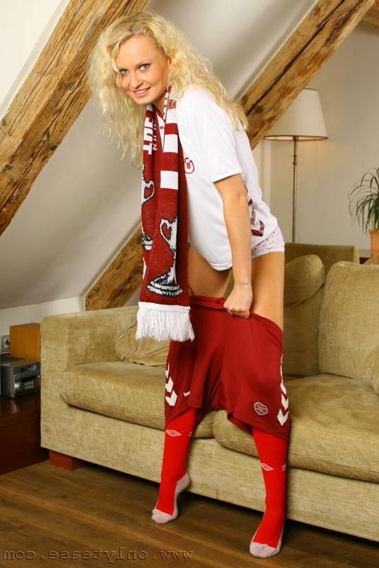 15P This sexy teen strips out of her football gear