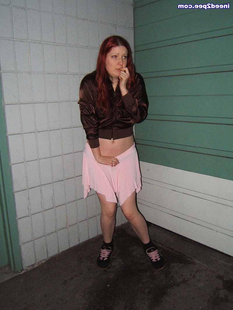 16P Very sexy chick peeing in her blue cotton panties outdoor