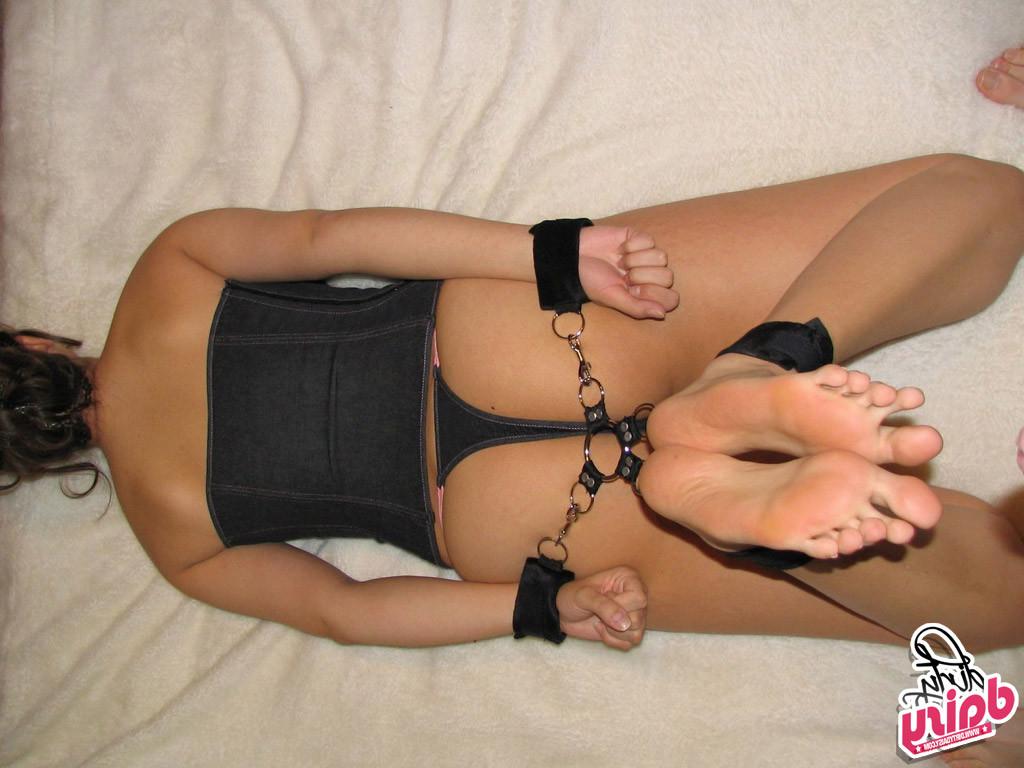 15P This housewife gets handcuffed and covered in jizz