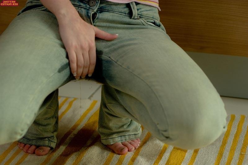 16P Hot teen girl peeing in her white cotton panties in the kitchen