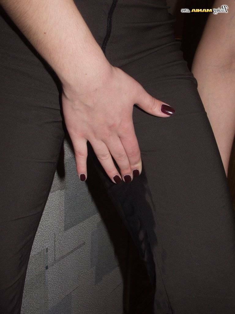 16P Drunk whore pees in her pants