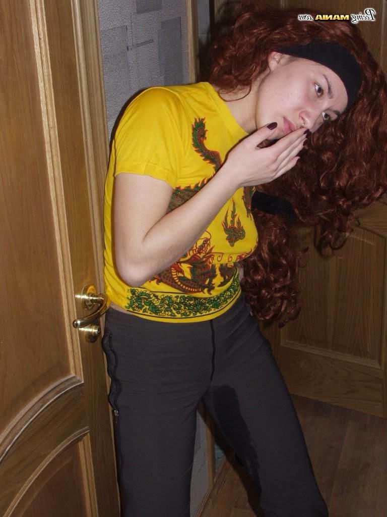 16P Drunk whore pees in her pants