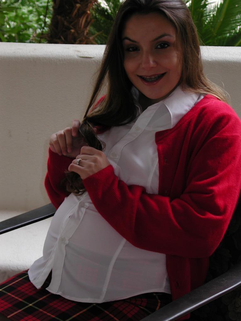 16P Hot and horny pregnant babe dildoes her hairy pussy on the sofa