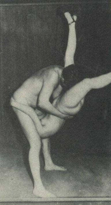 16P amateur ladies from 1930s slurping cock in oral sex pics