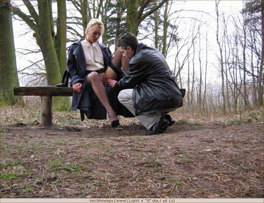 12P Leggy milf in nylons giving footjob outdoors