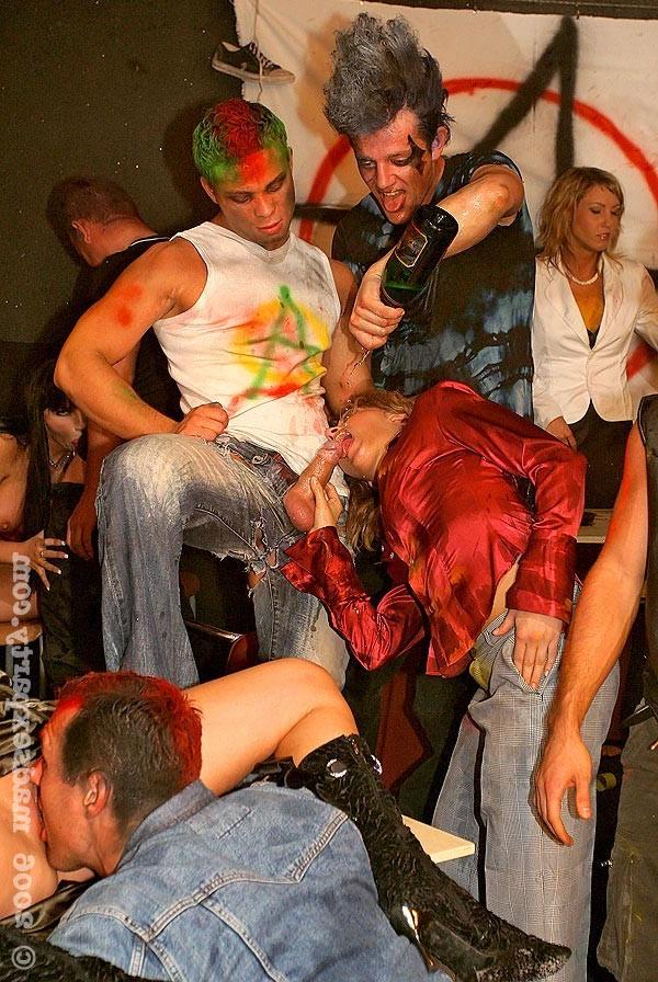 16P Wild and mad sex party with 20 people
