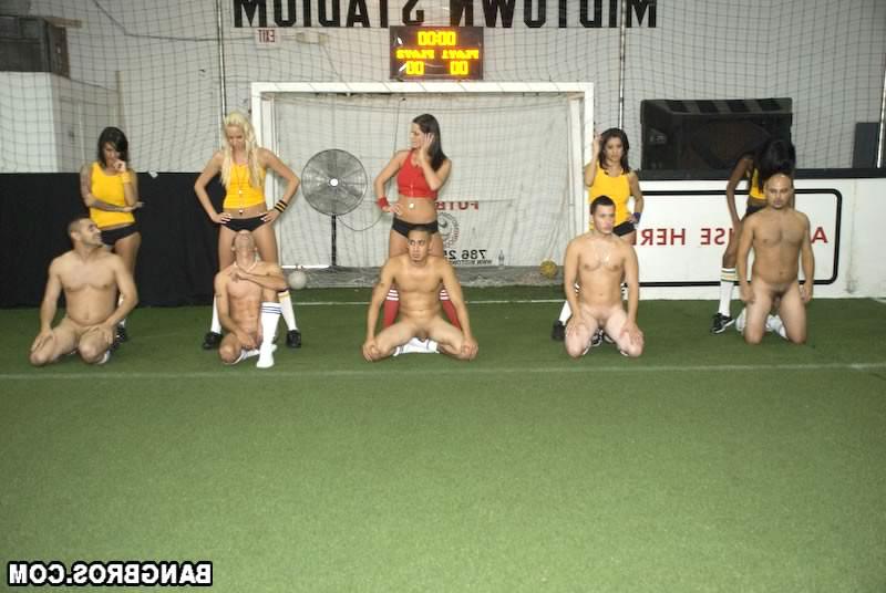 16P This has to be one of the best soccer games Ive ever seen. Theres more action on
