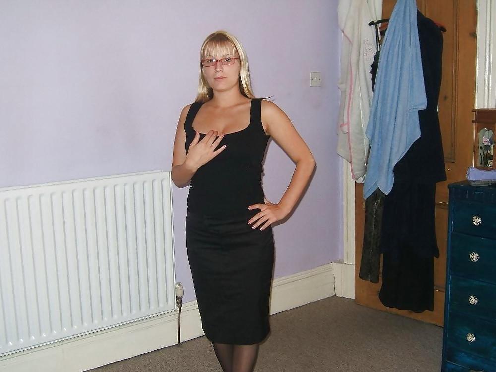 19P Busty Blonde MiLF