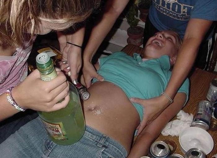 15P Sexy nextdoor girlfriends posing and smiling on camera