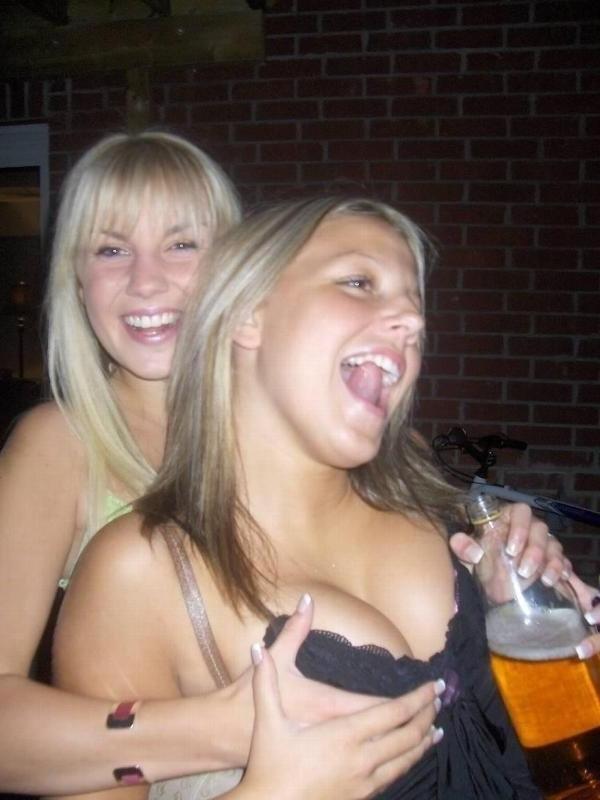 15P Sexy nextdoor girlfriends posing and smiling on camera
