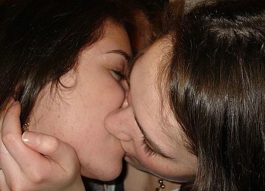 15P Gorgeous nude drunk girls posing on camera