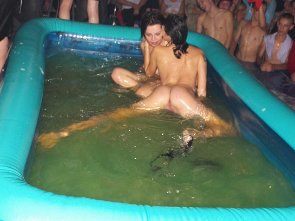 15P Hot and sexy fotos of different beautiful amateur teens